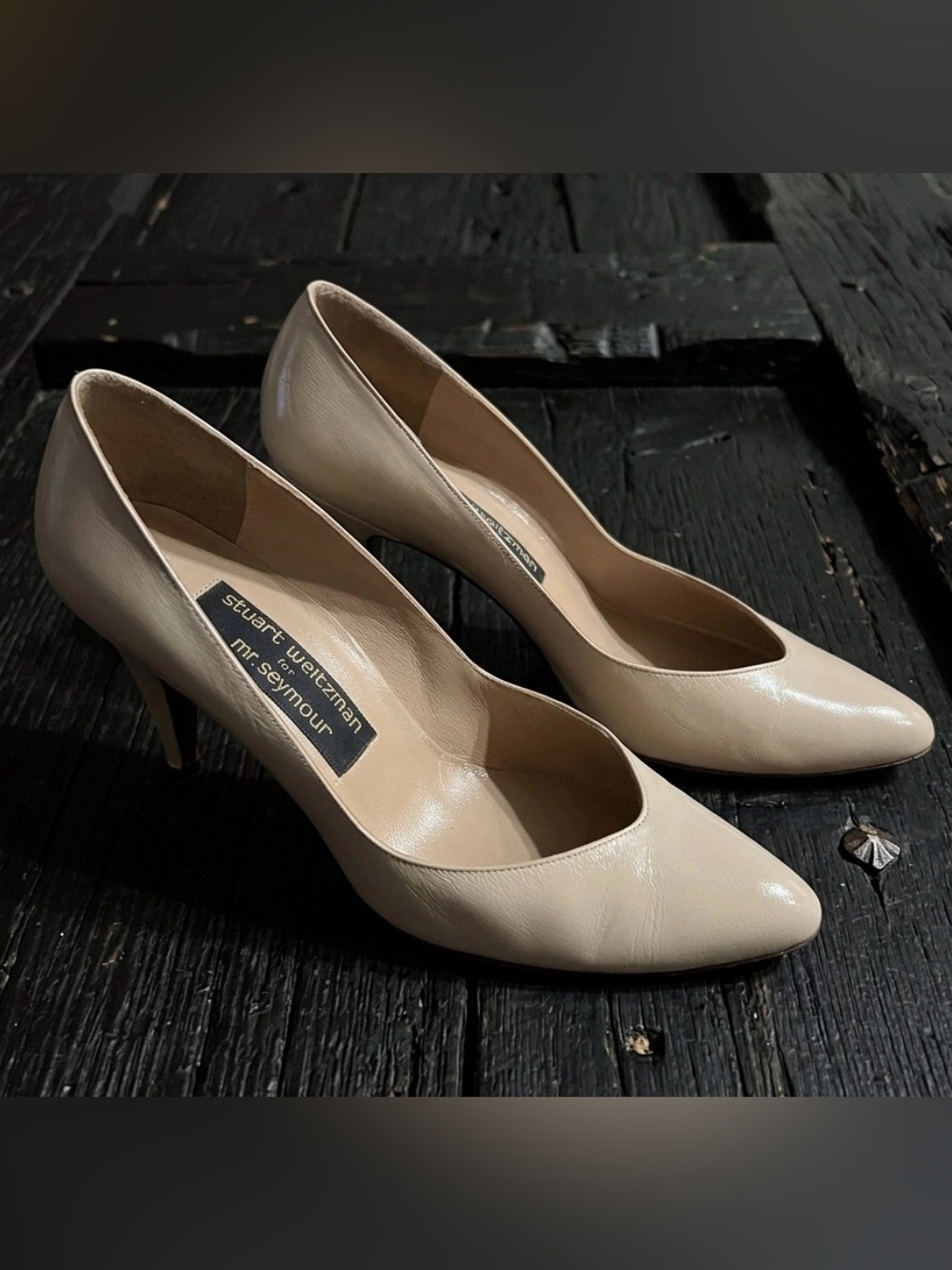 Vintage Stuart Weitzman Beige Leather Pointed-Toe Pumps